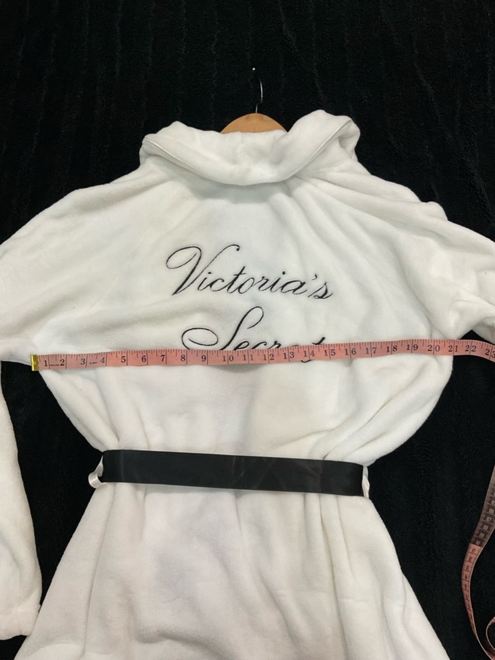 Victoria's Secret White Plush Robe with Black Belt - Picture 11 of 12
